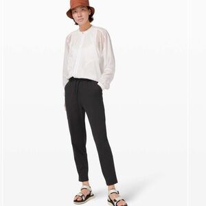 Lululemon keep moving pants size 8